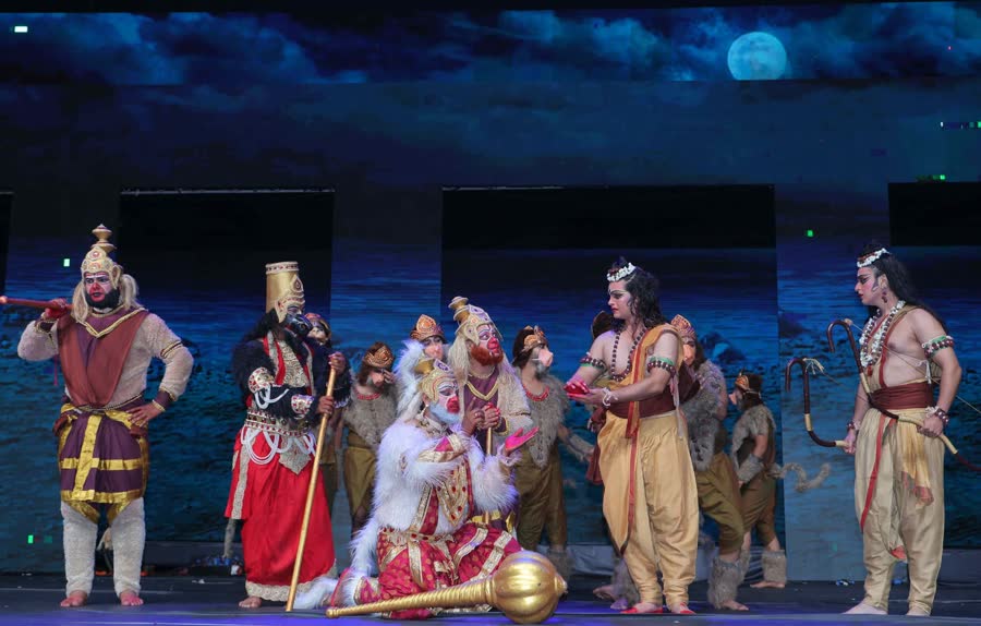 Hanuman and the Vanar Sena on the seashore at night